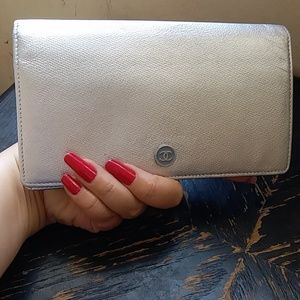 Authentic Vintage Pretty Chanel Continental Wallet